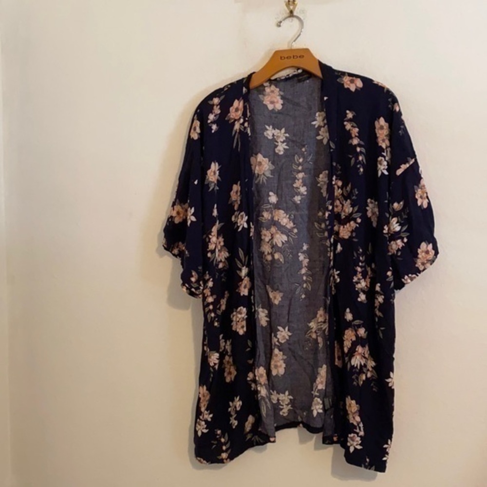LVS COLLECTION NAVY FLORAL WRAP ONE SIZE